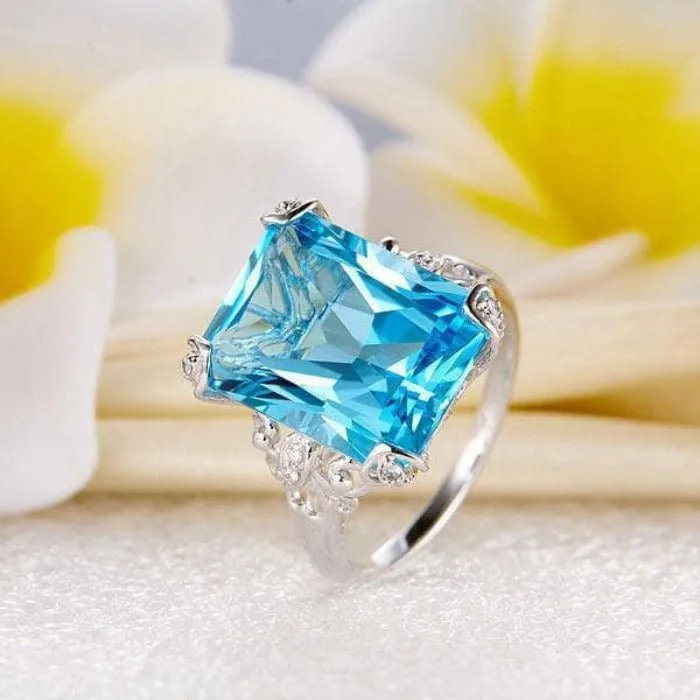 14K White Gold 13ct Swiss Blue Topaz Diamond Ring