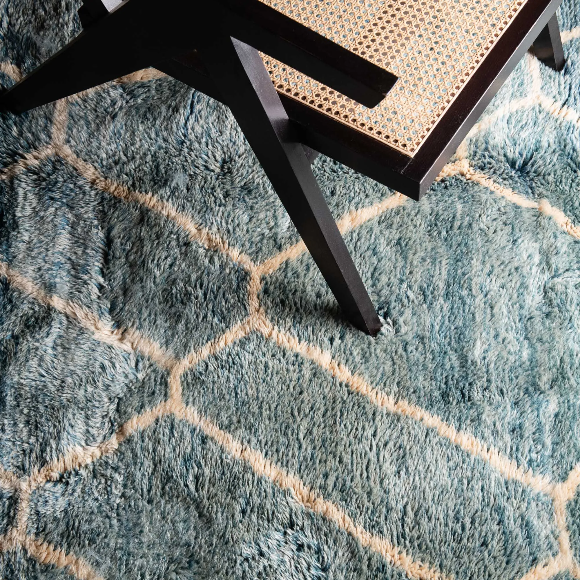 Aquamarine Dreams Round - Luxury Shag Moroccan Rug