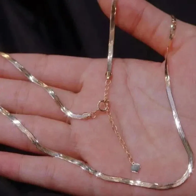 Blade Design 18k Yellow Gold Adjustable Necklace