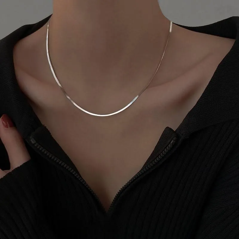 Blade Design 18k Yellow Gold Adjustable Necklace
