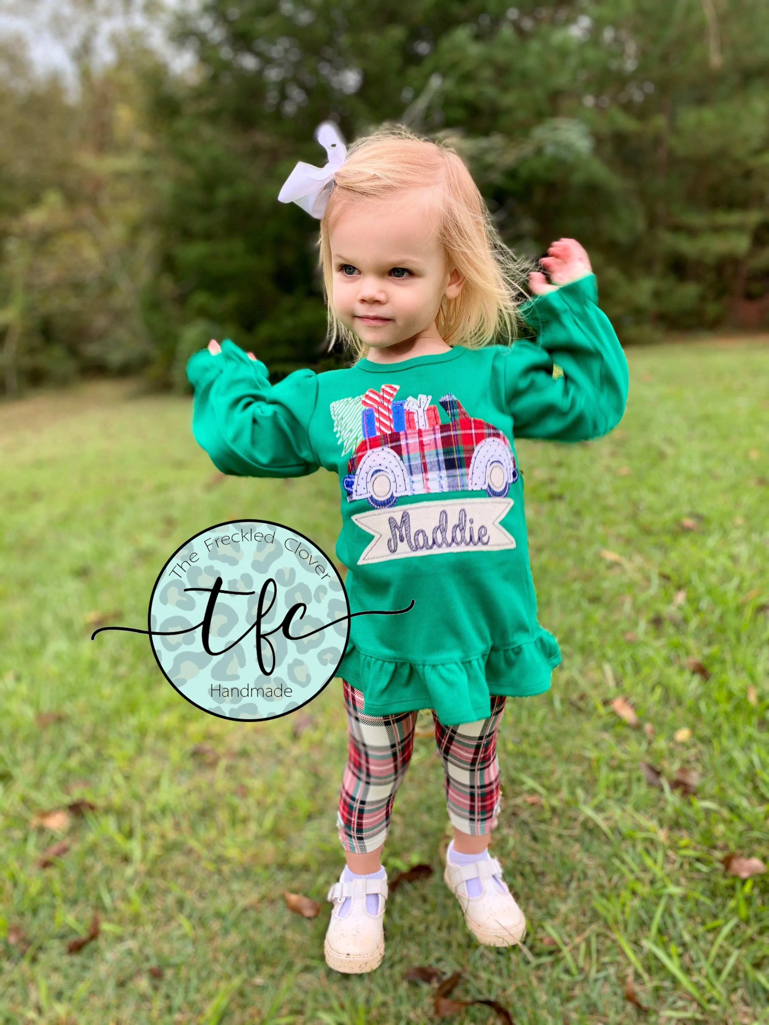 {Christmas VW Bug} applique tee