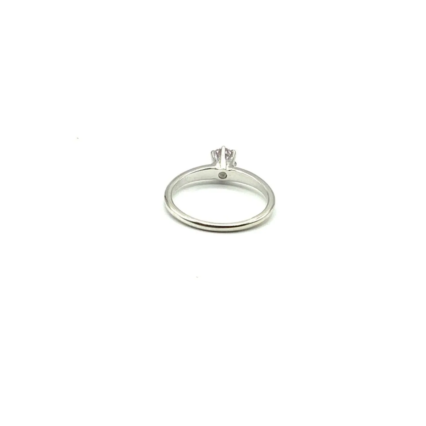 Classic Icy White Gold and Solitaire Diamond