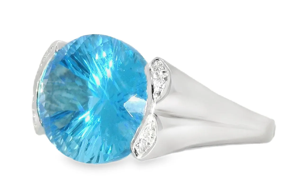 Fabulous Estate Bold 14K White Gold Huge Blue Topaz Diamond Ring