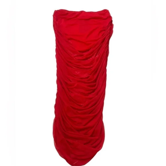 🆕Fashion Nova - Out and about ruched skirt