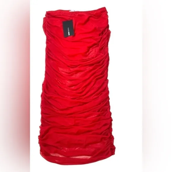 🆕Fashion Nova - Out and about ruched skirt