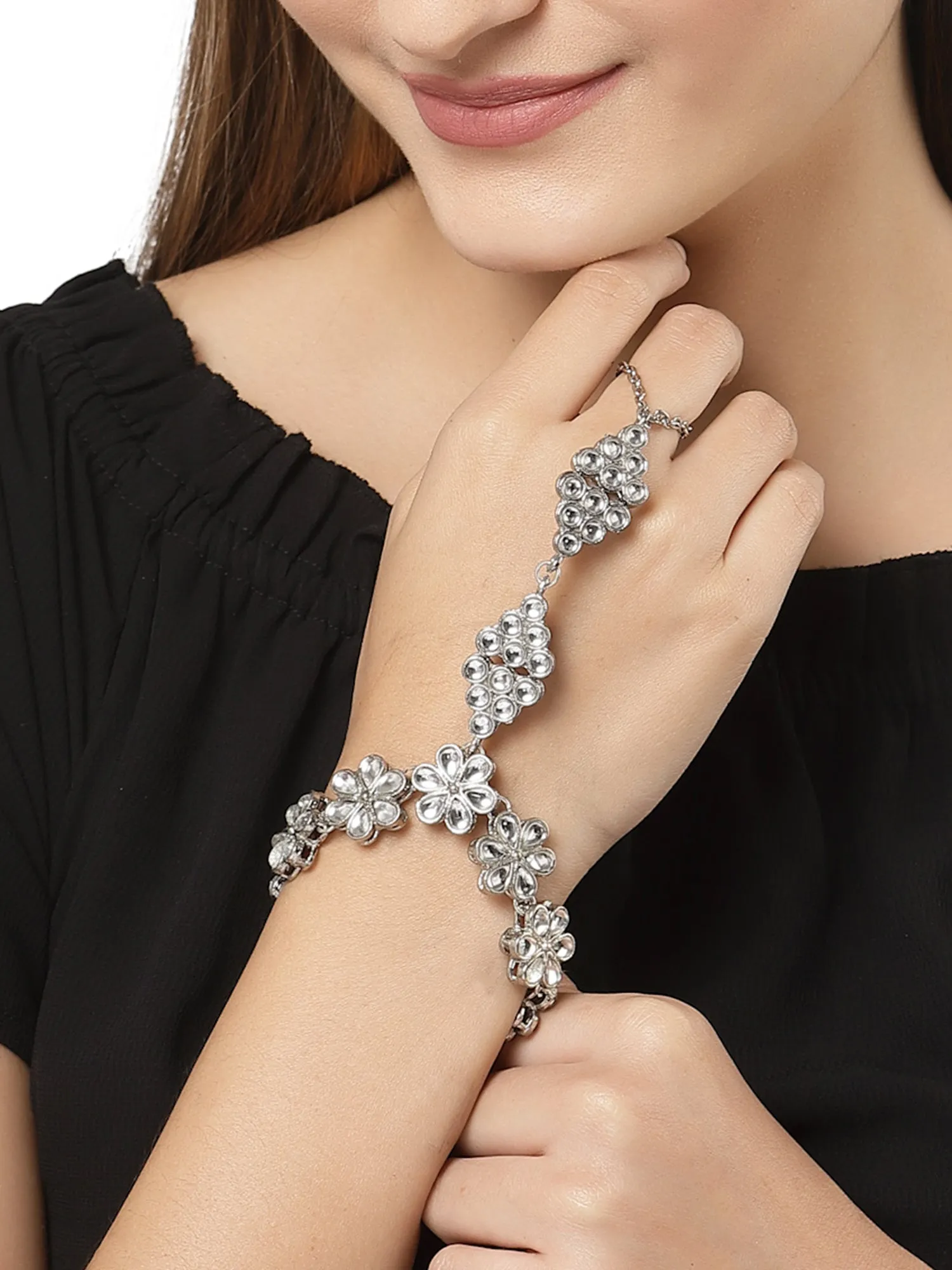 Karatcart Oxidised Silver Floral Kundan Chain Hathphool for Women