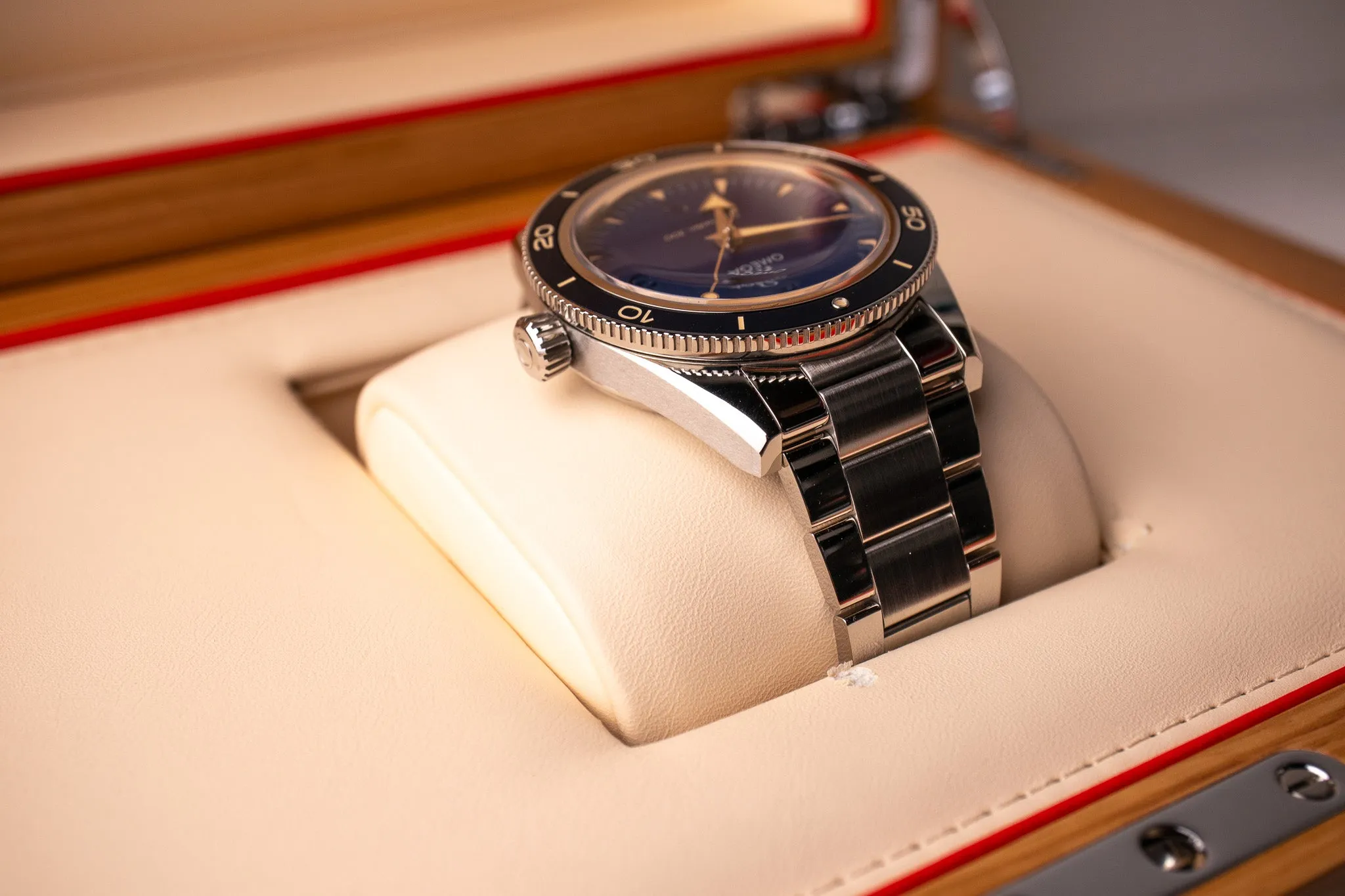 Omega Seamaster 300 Blue 234.30.41.21.03.001