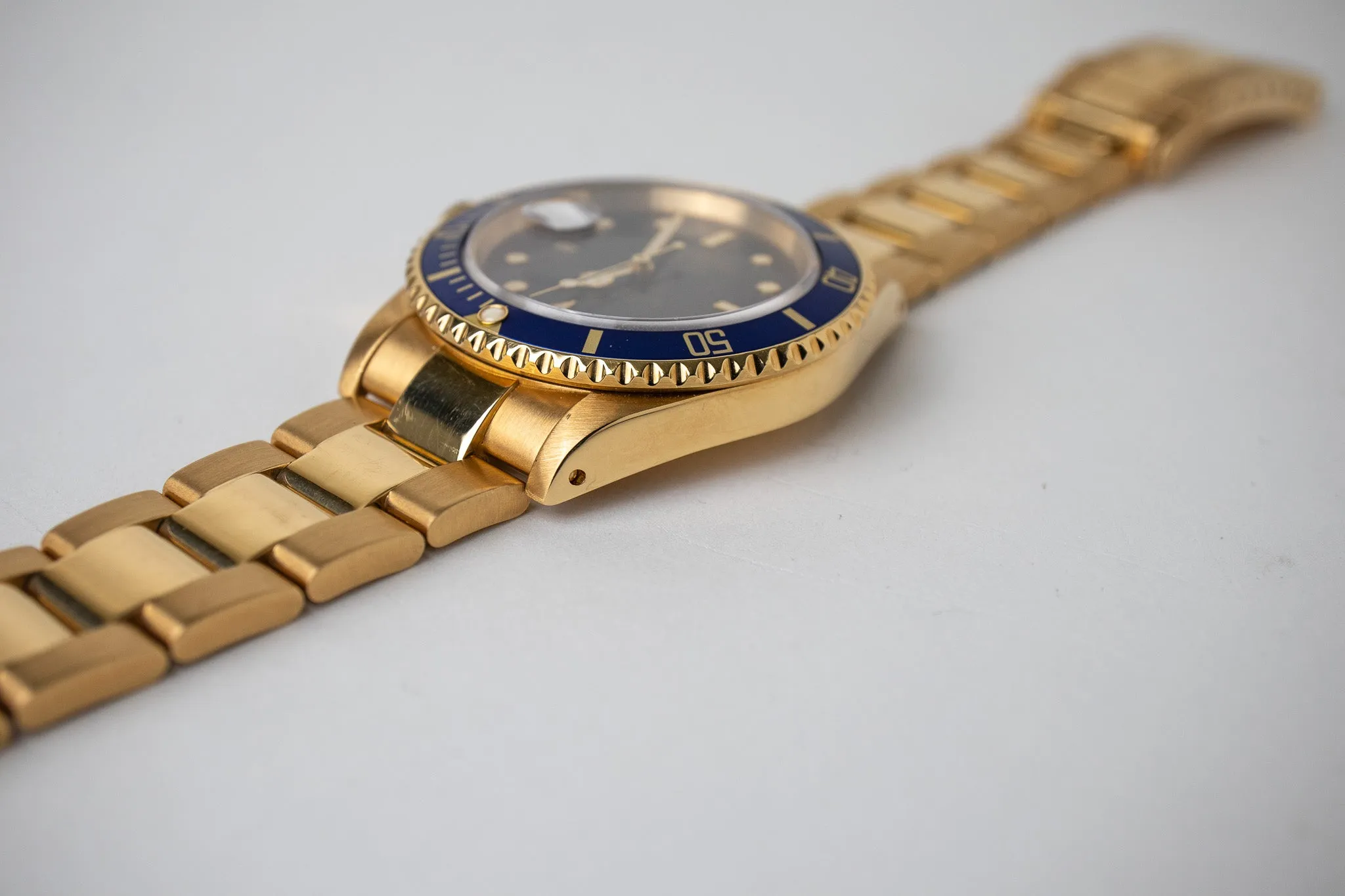 Rolex Submariner 16618 18K YG Purple Dial