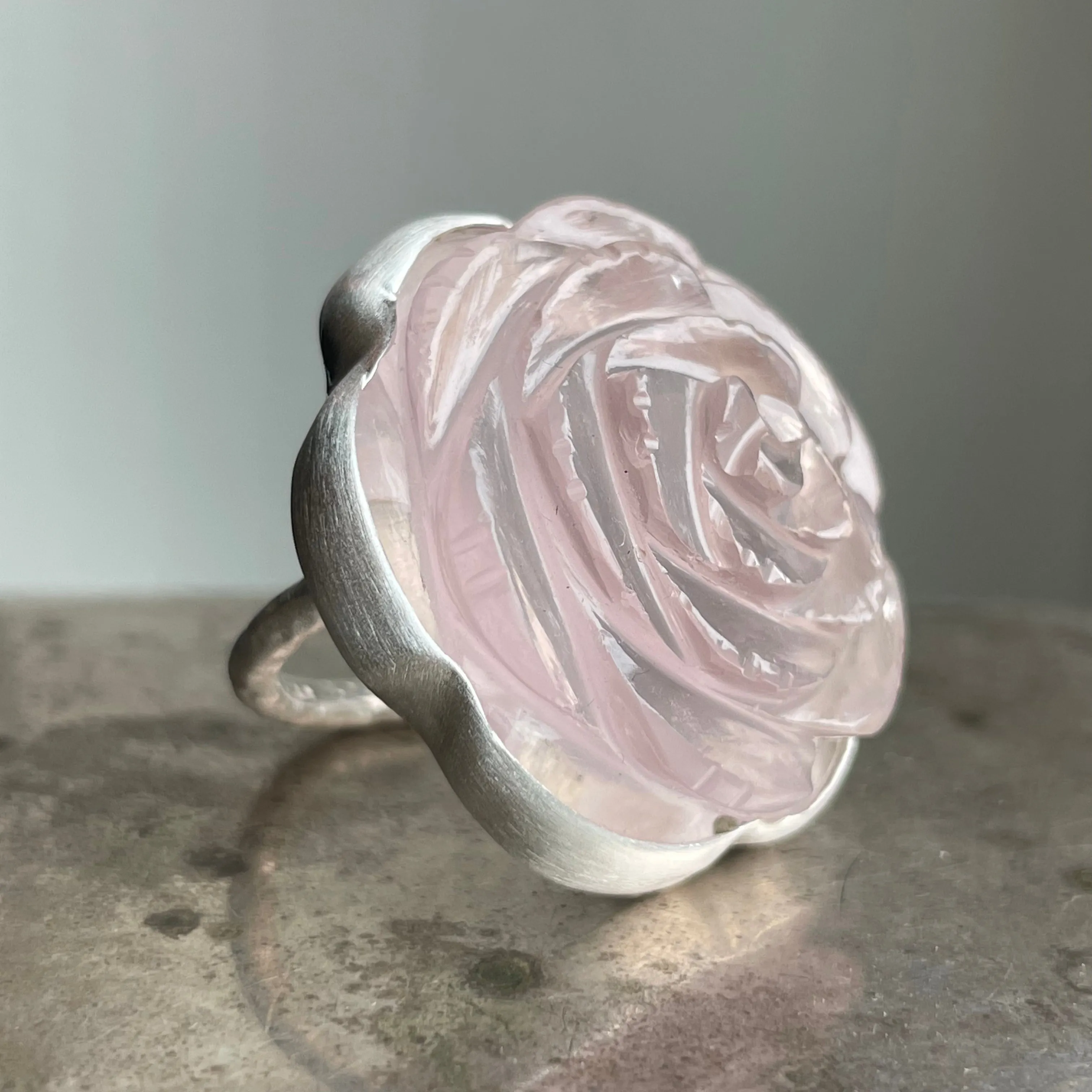 Rose Quartz Carved Classic XL
