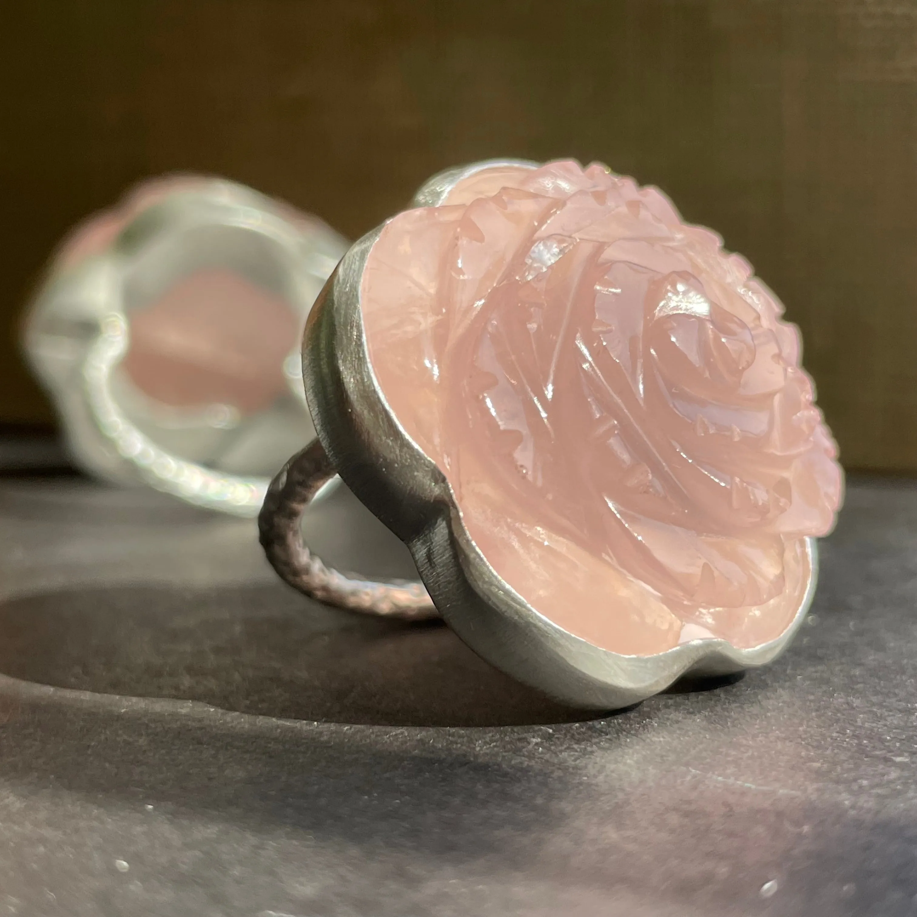 Rose Quartz Carved Classic XL
