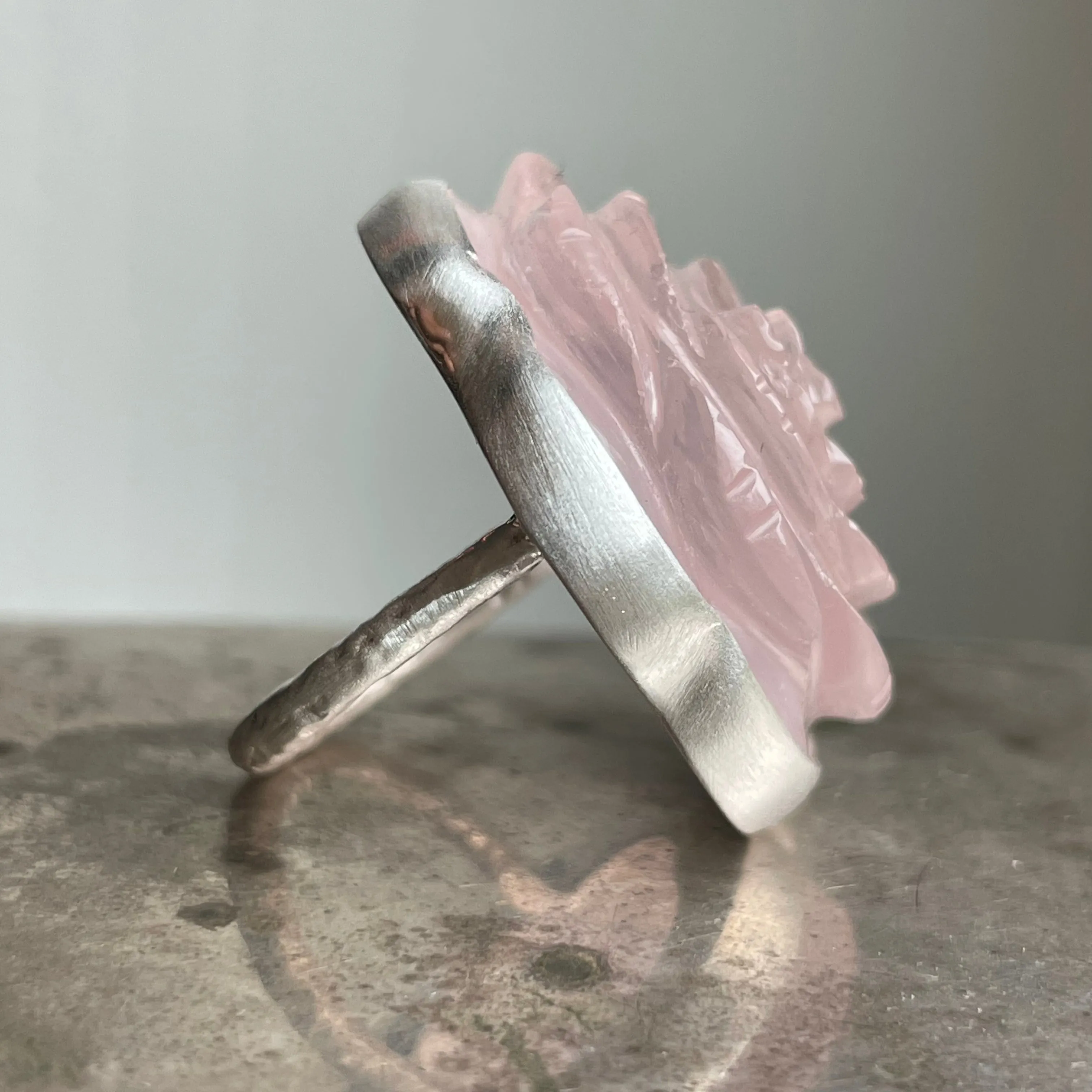 Rose Quartz Carved Classic XL