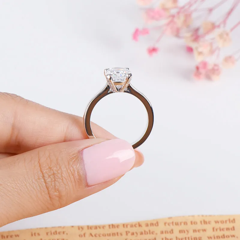 Round Cut Moissanite Diamond Ring