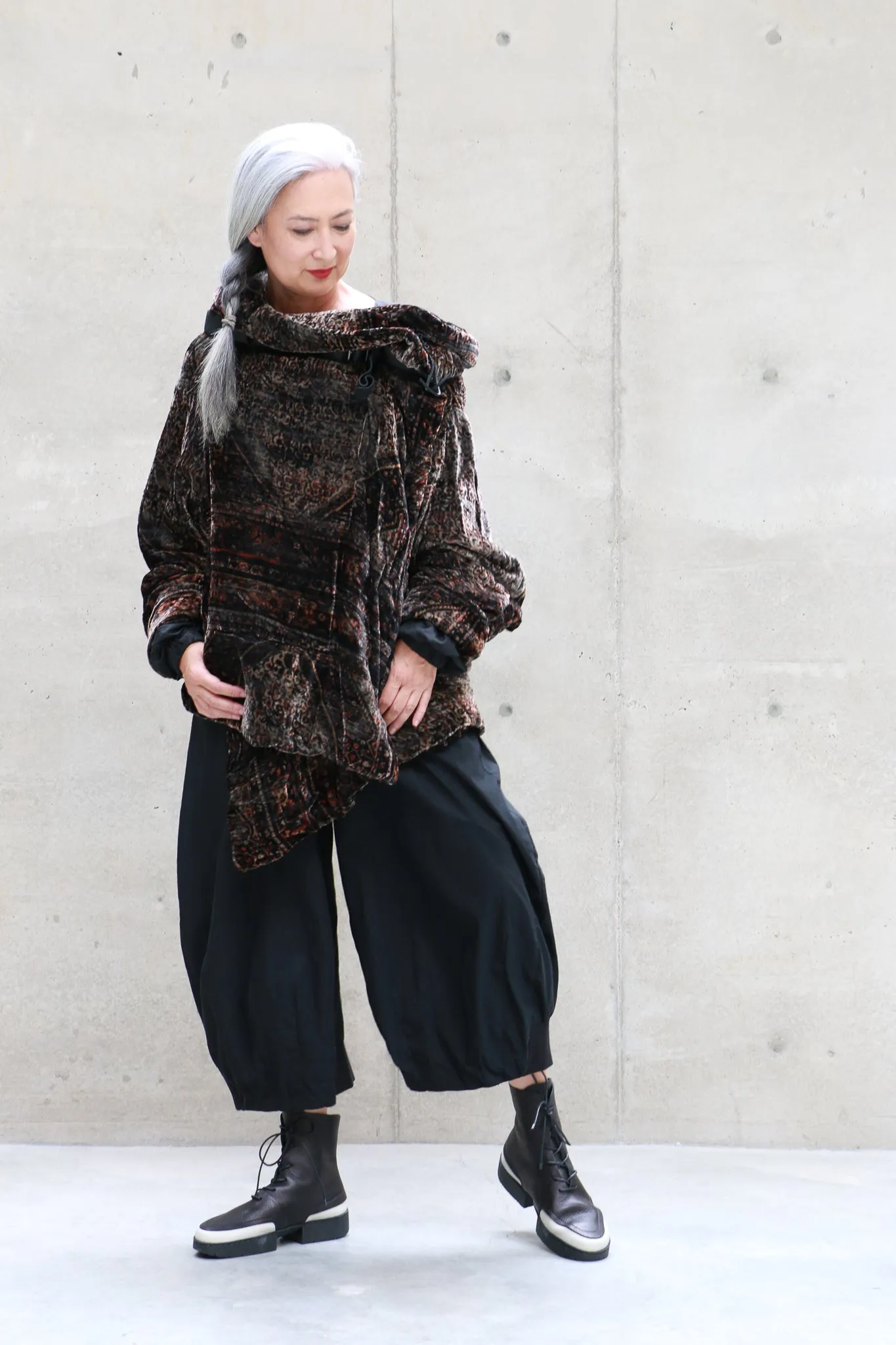 Rundholdz Dip Dark Kelim Print Plush Jacket