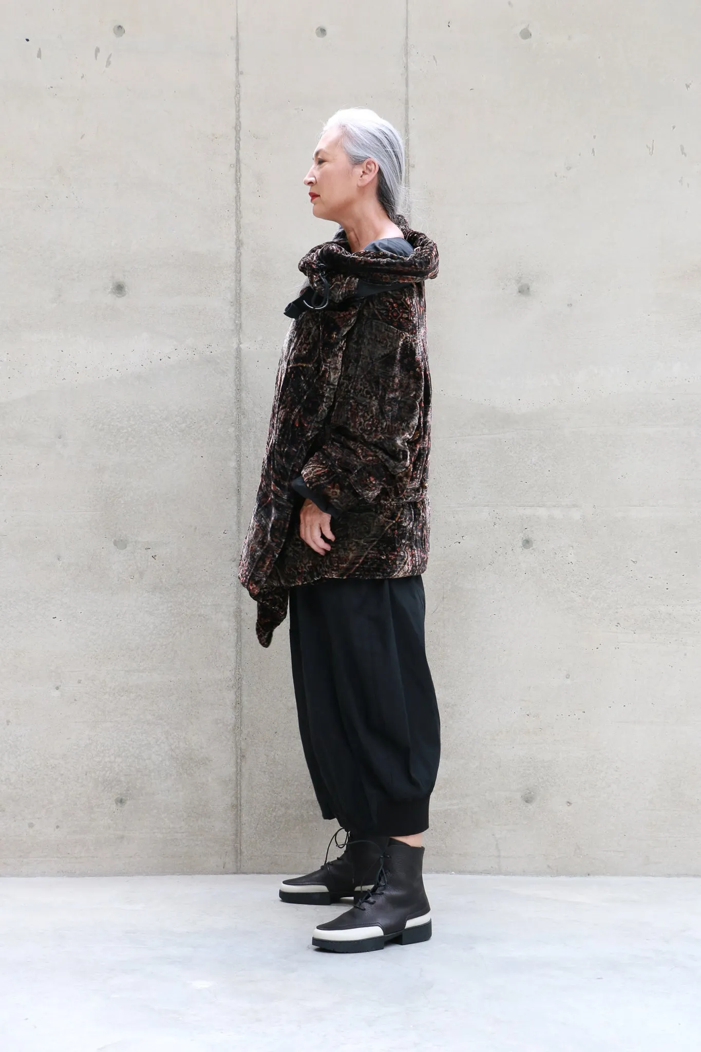 Rundholdz Dip Dark Kelim Print Plush Jacket