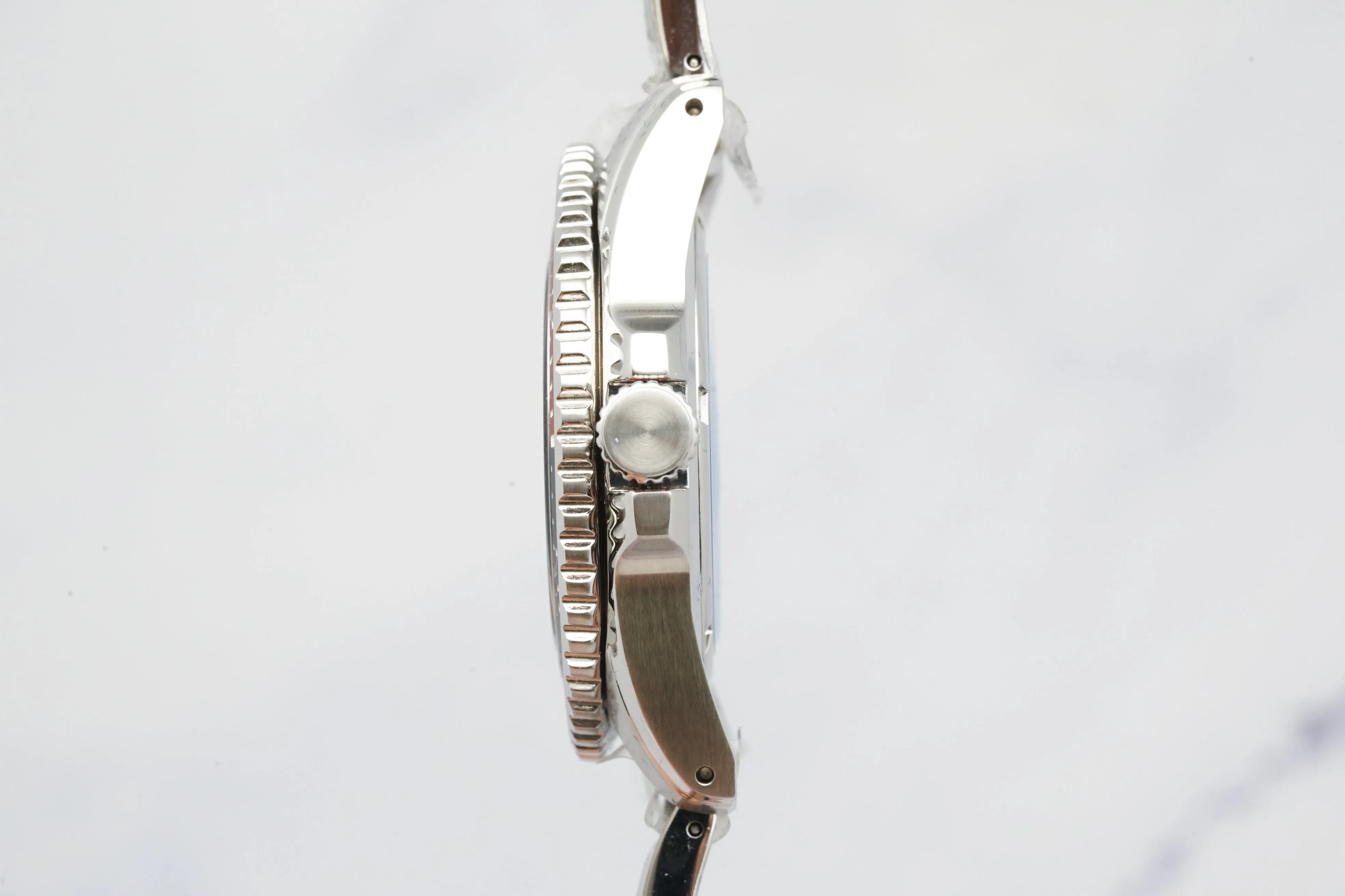 Seiko Prospex SNE591P Pepsi Bezel Solar Air Diver - V157-0DP0