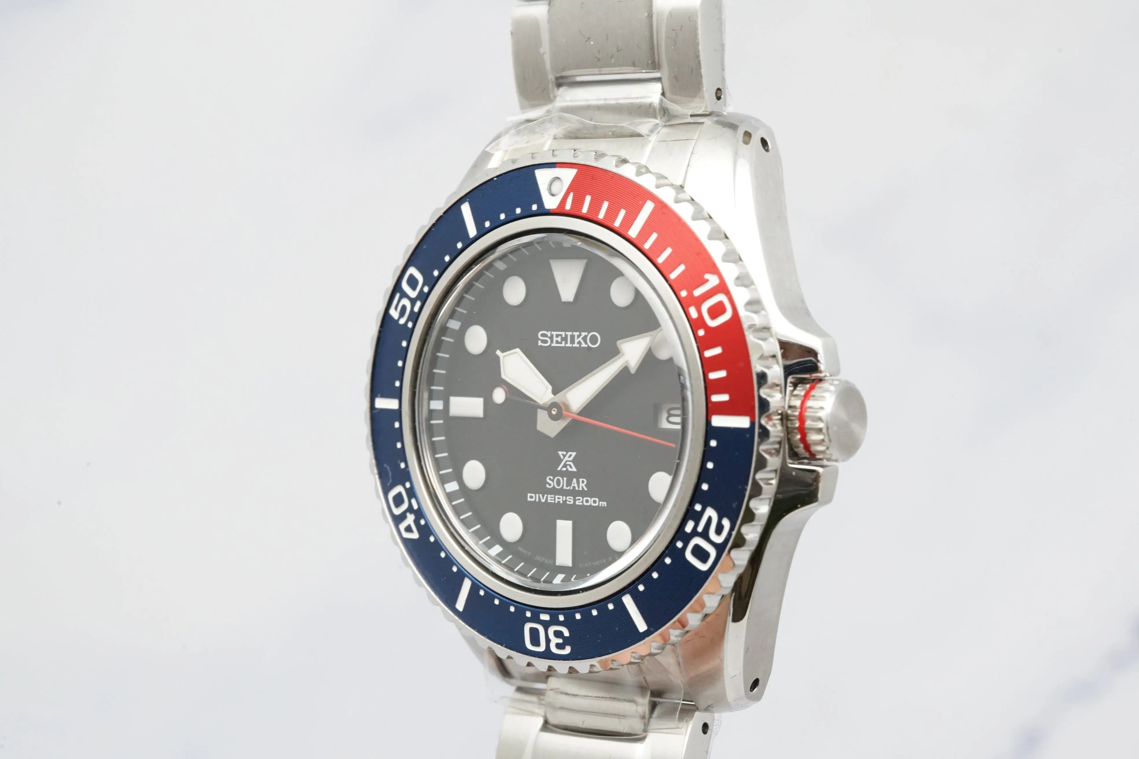 Seiko Prospex SNE591P Pepsi Bezel Solar Air Diver - V157-0DP0