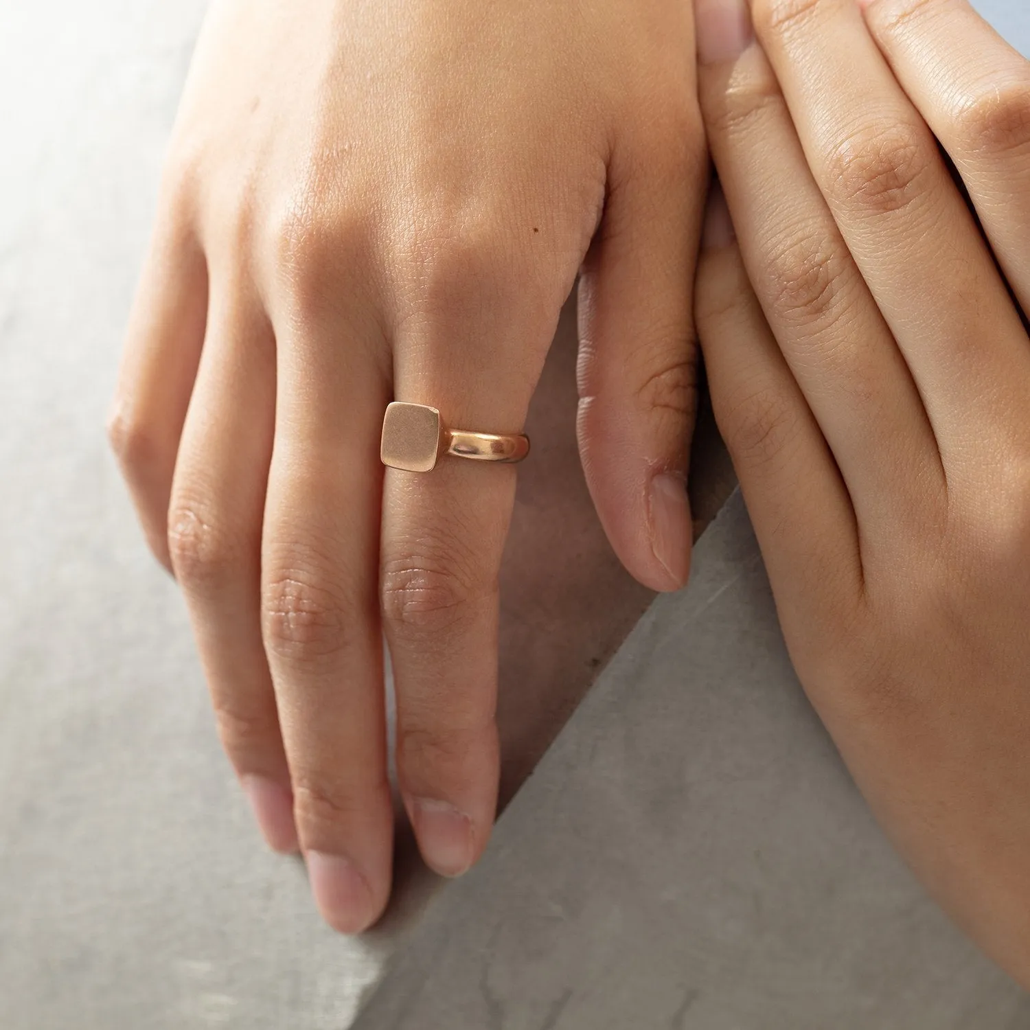 Square Signet